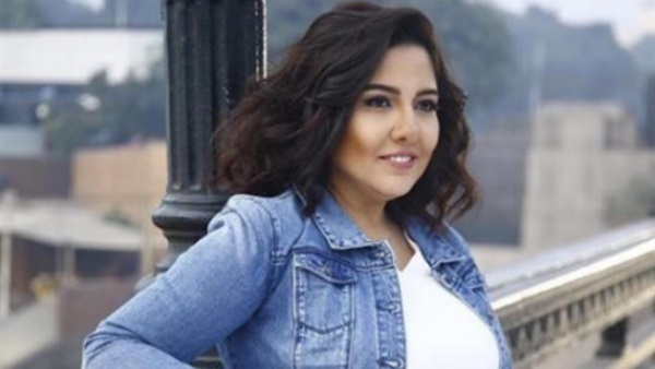 الفنانة مي كساب