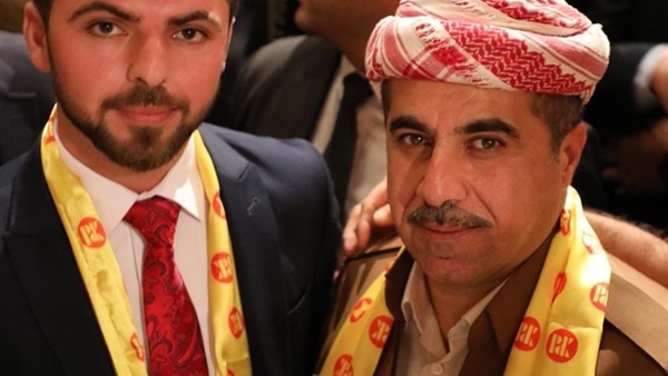 فاروق شيخ فخري مع