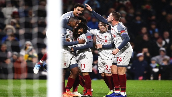 محمد صلاح ولاعبي