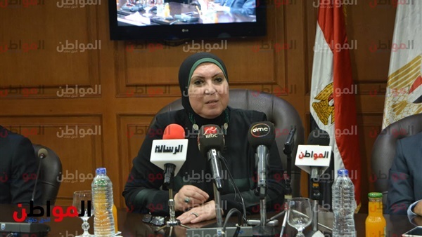نيفين جامع