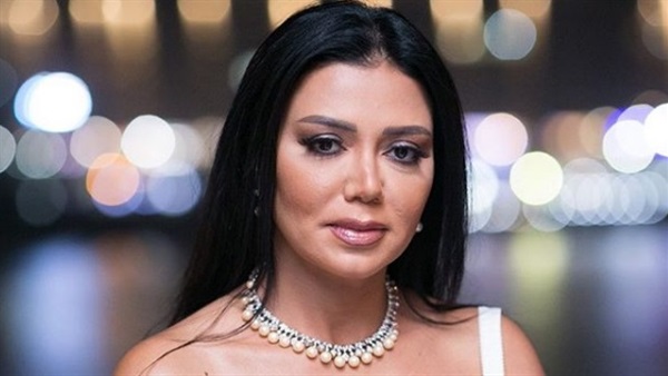رانيا يوسف بإطلالة