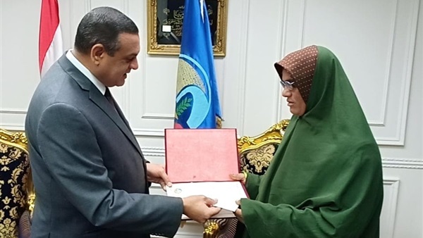 سائقة تروسيكل الدلنجات