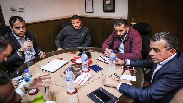 وفد لا ليجا في الأهلي