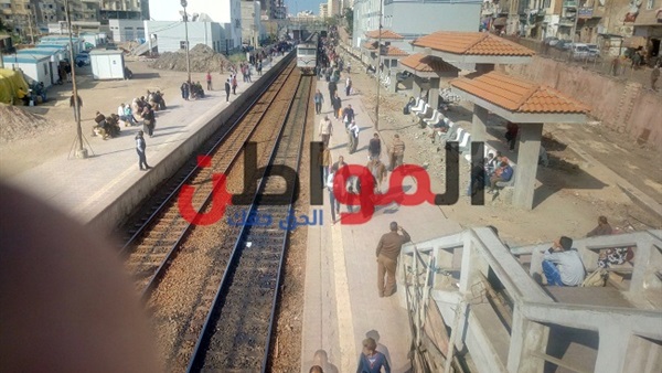 ركاب قطار رقم 164
