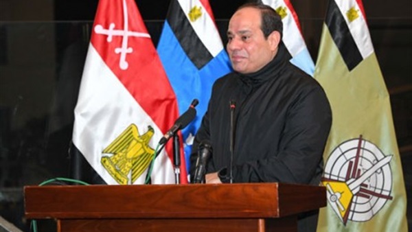 السيسي يرد على شباب
