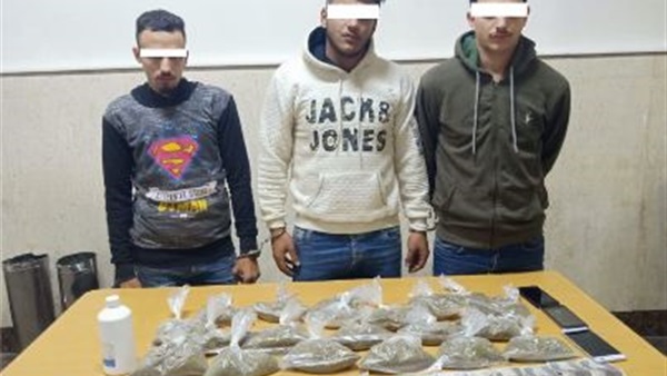 ضبط أشخاص بحوزتهم
