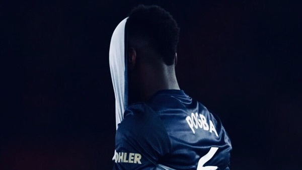 بول بوجبا لاعب فريق