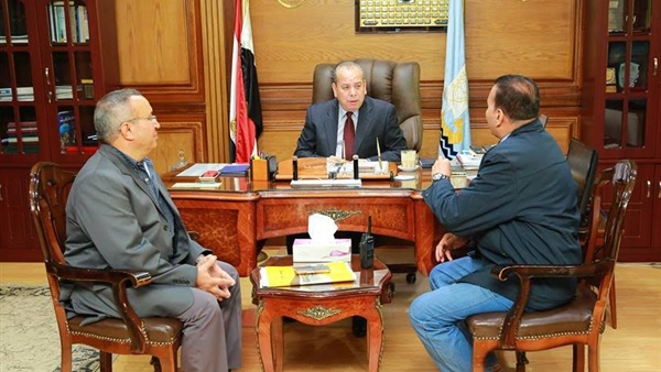 محافظ كفر الشيخ يبحث