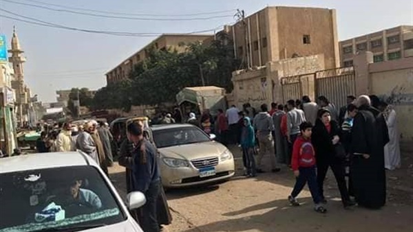 إقبال كثيف على لجان