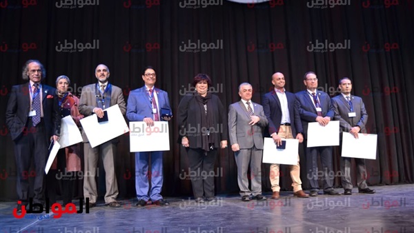 توزيع جوائز الدولة