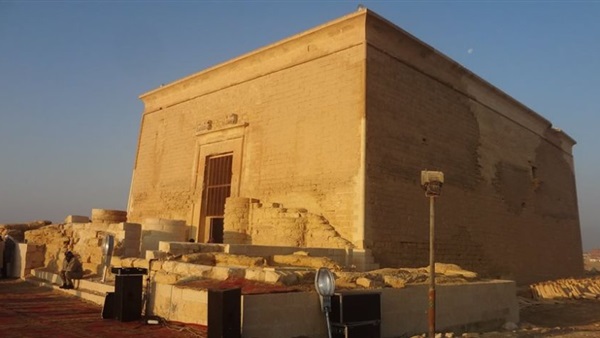 محافظ الفيوم وتعامد