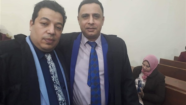 أيمن محفوظ يدافع