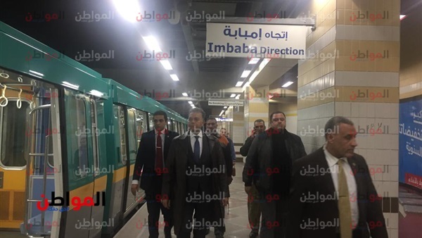 وزير النقل خلال جولة