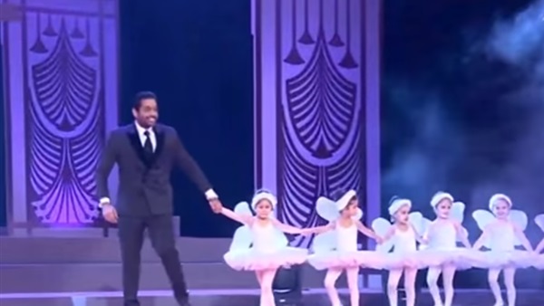 أحمد فلوكس أمام الرئيس