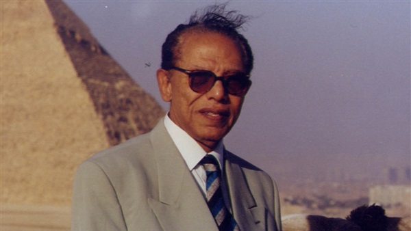 مصطفى محمود