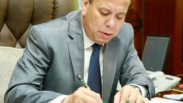 الدكتور إسماعيل عبد