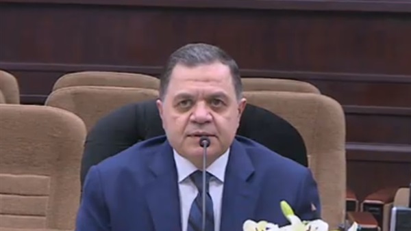 وزير الداخيلة يجتمع