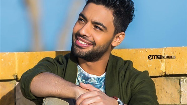 أحمد جمال يستقبل