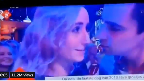 قبلة رأس السنة تتسبب