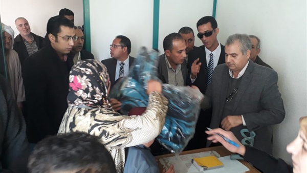 توزيع 3500 بطانية