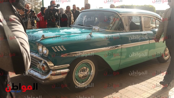 العرض الأول لسيارة
