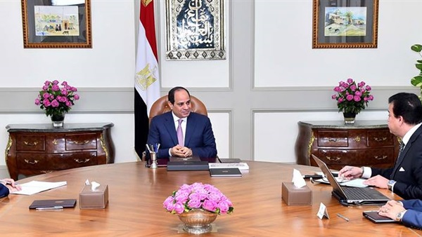 السيسي مع وزير التعليم