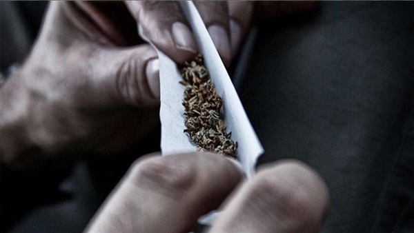 ضبط عاطل يتاجر في