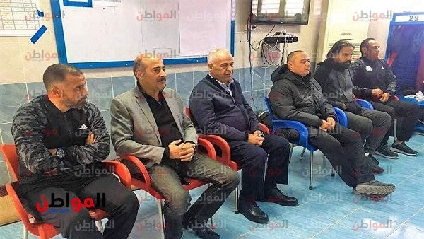 فرج عامر يجتمع بلاعبي