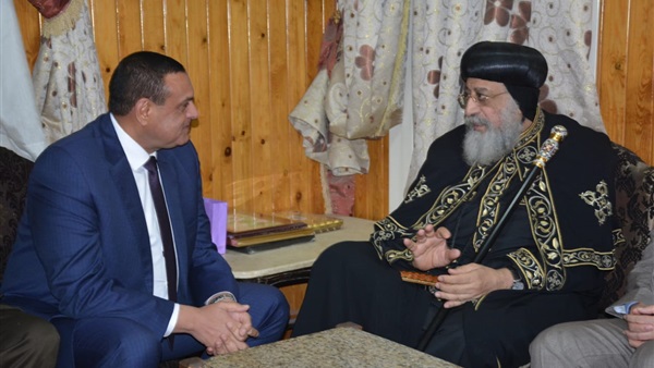 محافظ البحيرة يزور