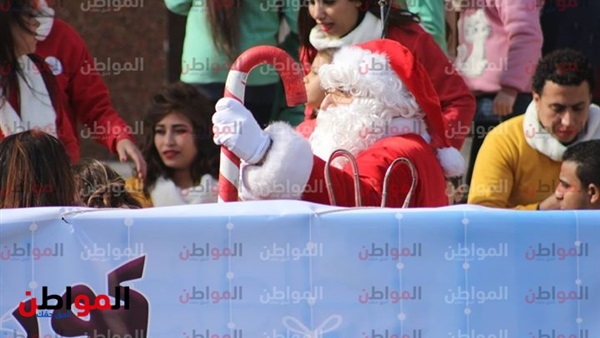 بابا نويل فى الكاتدرائية