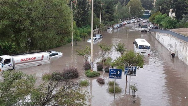 فيضانات