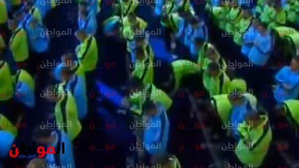 المصلين فى مسجد الفتاح
