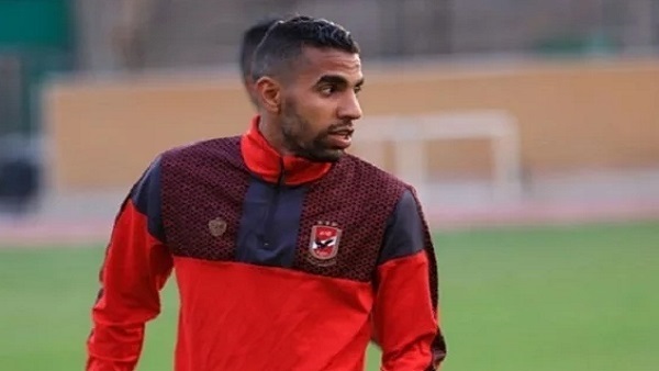 مؤمن زكريا يغيب عن