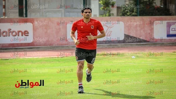 الأهلي يحتفل بعيد