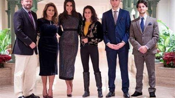 ياسمين صبري وعائلتها
