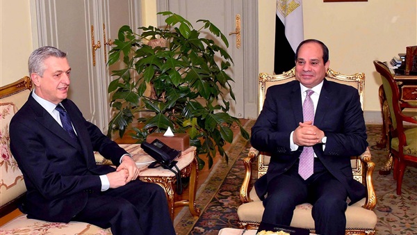 الرئيس السيسي و المفوض