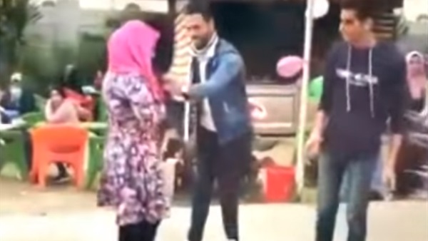 طالبة جامعة الازهر