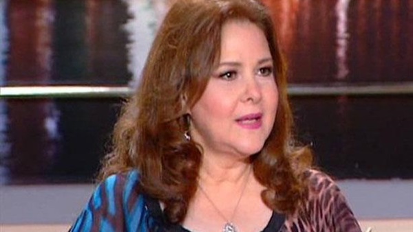 الفنانة دلال عبد