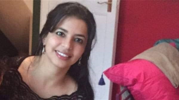 أستاذة جامعية كويتية