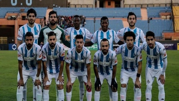 طاقم تحكيم إماراتي