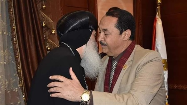 النائب يهنئ الأنبا