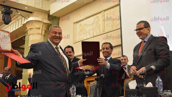 وزير القوى العاملة