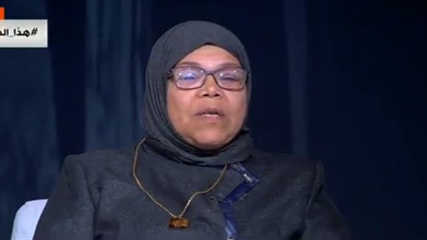 والدة الشهيد النقيب
