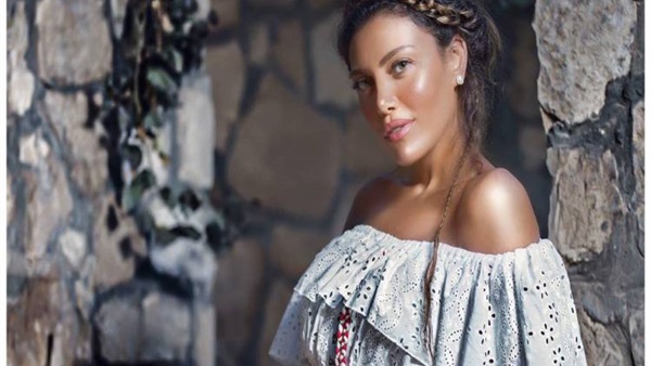 الفنانة ريهام حجاج