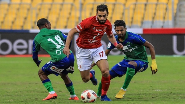 الأهلي يتفوق على