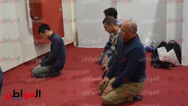 الصلاة في معرض القاهرة