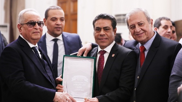 تكريم حزب الوفد للأهلي
