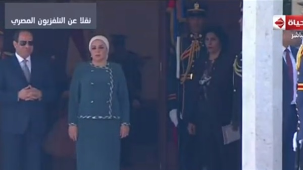 الرئيس السيسي وقرينته