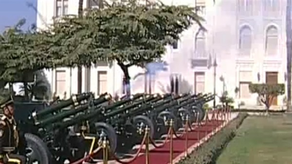 21 طلقة في مراسم