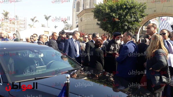 لحظة مغادرة ماكرون